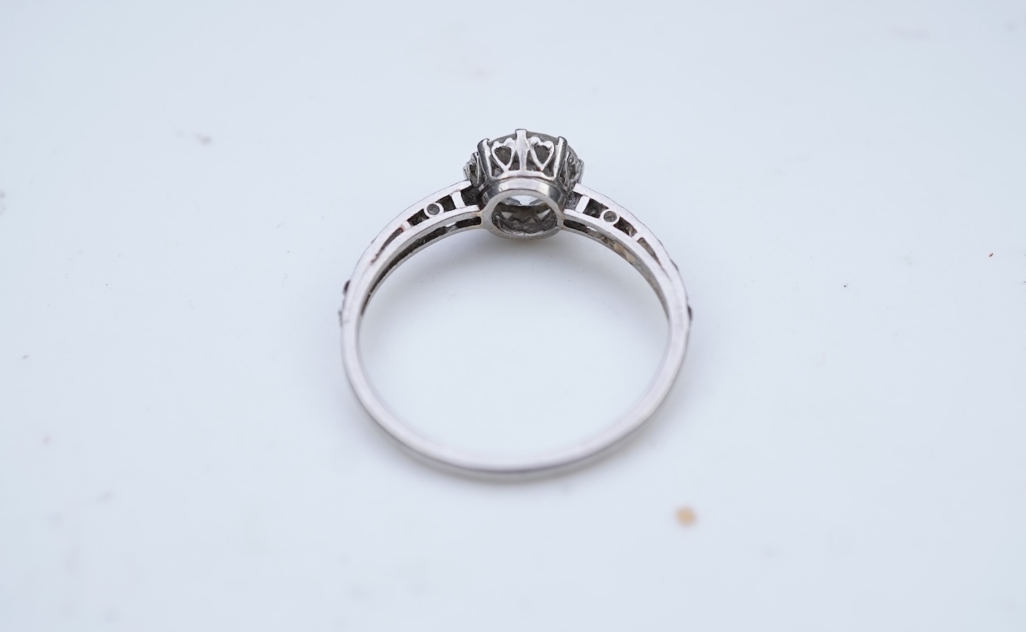 An attractive diamond engagement ring, early 20th century